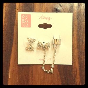 NWT Bows Ear Cuff Set